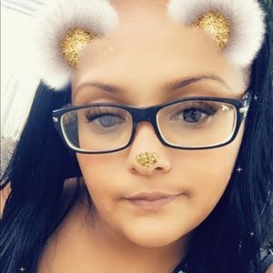 Meet your Posher, Yessenia